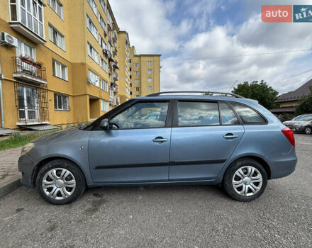 Синий Шкода Фабия, объемом двигателя 1.6 л и пробегом 205 тыс. км за 6200 $, фото 6 на Automoto.ua