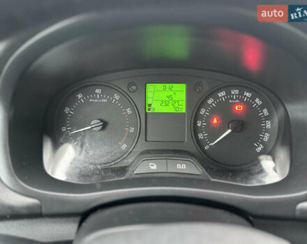 Синий Шкода Фабия, объемом двигателя 1.2 л и пробегом 232 тыс. км за 3999 $, фото 47 на Automoto.ua