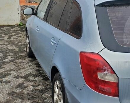 Синий Шкода Фабия, объемом двигателя 1.4 л и пробегом 465 тыс. км за 4500 $, фото 3 на Automoto.ua