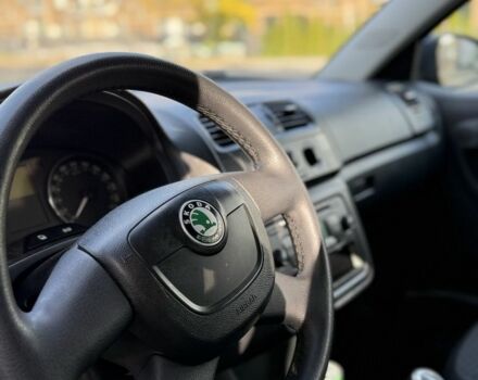 Синій Шкода Фабія, об'ємом двигуна 1.6 л та пробігом 275 тис. км за 5750 $, фото 12 на Automoto.ua