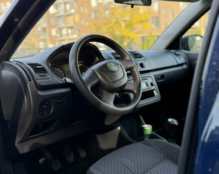 Синій Шкода Фабія, об'ємом двигуна 1.6 л та пробігом 271 тис. км за 4999 $, фото 8 на Automoto.ua