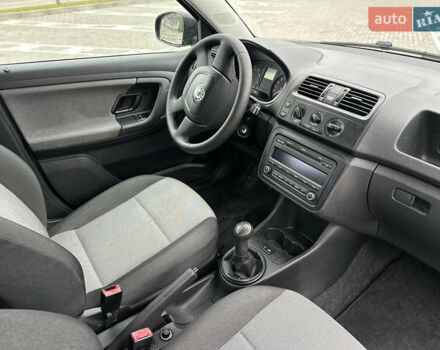 Синий Шкода Фабия, объемом двигателя 1.2 л и пробегом 232 тыс. км за 3999 $, фото 16 на Automoto.ua