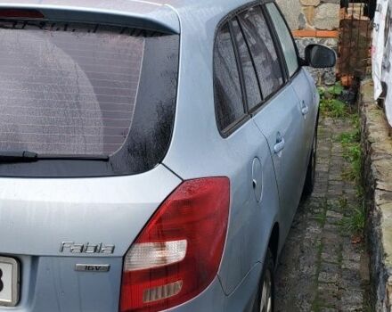 Синий Шкода Фабия, объемом двигателя 1.4 л и пробегом 465 тыс. км за 4500 $, фото 4 на Automoto.ua