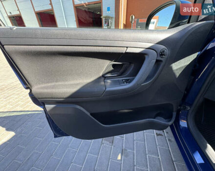 Синий Шкода Фабия, объемом двигателя 1.2 л и пробегом 228 тыс. км за 5500 $, фото 12 на Automoto.ua