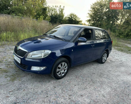 Синій Шкода Фабія, об'ємом двигуна 1.39 л та пробігом 380 тис. км за 3800 $, фото 1 на Automoto.ua