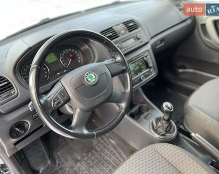 Синій Шкода Фабія, об'ємом двигуна 1.2 л та пробігом 270 тис. км за 6200 $, фото 8 на Automoto.ua
