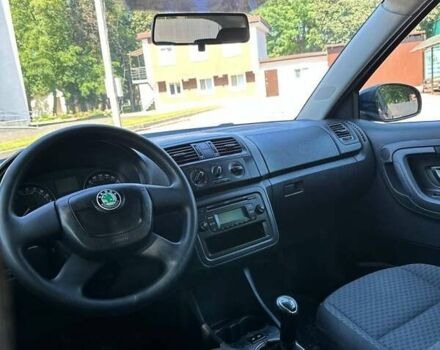Синій Шкода Фабія, об'ємом двигуна 1.6 л та пробігом 260 тис. км за 6300 $, фото 17 на Automoto.ua