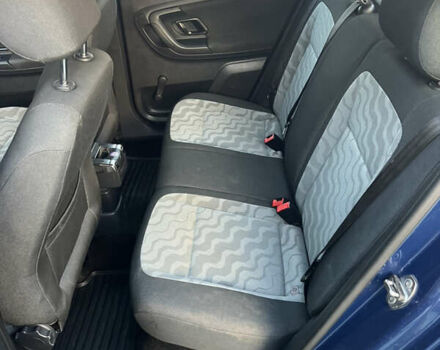 Синий Шкода Фабия, объемом двигателя 1.6 л и пробегом 312 тыс. км за 5700 $, фото 5 на Automoto.ua