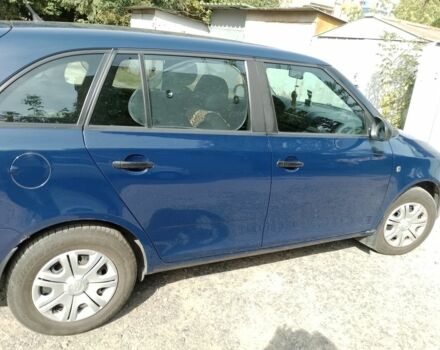 Синий Шкода Фабия, объемом двигателя 0 л и пробегом 207 тыс. км за 5500 $, фото 2 на Automoto.ua