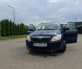 Синий Шкода Фабия, объемом двигателя 1.2 л и пробегом 176 тыс. км за 5200 $, фото 1 на Automoto.ua