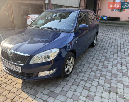 Синий Шкода Фабия, объемом двигателя 1.2 л и пробегом 217 тыс. км за 5800 $, фото 1 на Automoto.ua