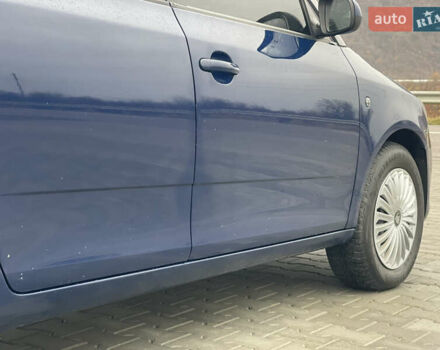 Синій Шкода Фабія, об'ємом двигуна 1.6 л та пробігом 317 тис. км за 5800 $, фото 7 на Automoto.ua