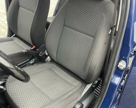 Синій Шкода Фабія, об'ємом двигуна 1.6 л та пробігом 317 тис. км за 5800 $, фото 12 на Automoto.ua