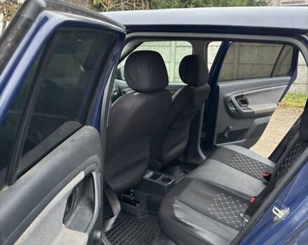 Синий Шкода Фабия, объемом двигателя 1.6 л и пробегом 268 тыс. км за 6300 $, фото 6 на Automoto.ua