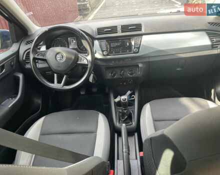 Синій Шкода Фабія, об'ємом двигуна 1.42 л та пробігом 316 тис. км за 7500 $, фото 8 на Automoto.ua