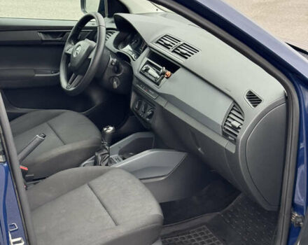 Синий Шкода Фабия, объемом двигателя 1.2 л и пробегом 140 тыс. км за 7800 $, фото 9 на Automoto.ua