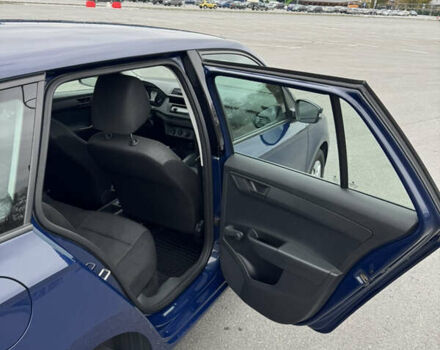 Синий Шкода Фабия, объемом двигателя 1.2 л и пробегом 140 тыс. км за 7800 $, фото 12 на Automoto.ua