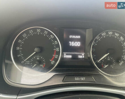 Синій Шкода Фабія, об'ємом двигуна 1.42 л та пробігом 316 тис. км за 7500 $, фото 12 на Automoto.ua