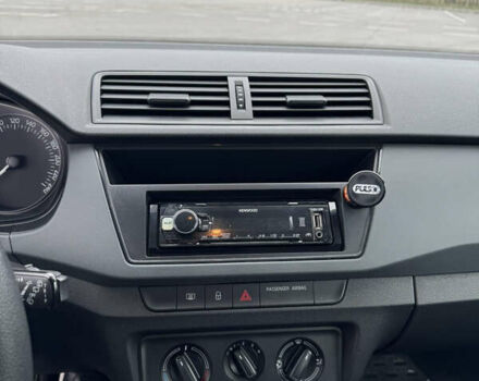 Синий Шкода Фабия, объемом двигателя 1.2 л и пробегом 140 тыс. км за 7800 $, фото 16 на Automoto.ua