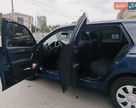 Синий Шкода Фабия, объемом двигателя 1.2 л и пробегом 201 тыс. км за 6099 $, фото 9 на Automoto.ua