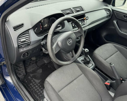 Синий Шкода Фабия, объемом двигателя 1.2 л и пробегом 140 тыс. км за 7800 $, фото 15 на Automoto.ua