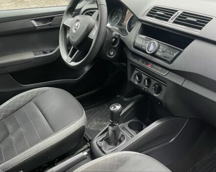 Синій Шкода Фабія, об'ємом двигуна 1 л та пробігом 320 тис. км за 7500 $, фото 7 на Automoto.ua