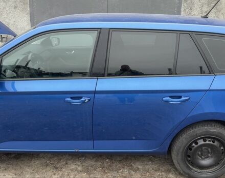 Синій Шкода Фабія, об'ємом двигуна 1 л та пробігом 320 тис. км за 7500 $, фото 4 на Automoto.ua