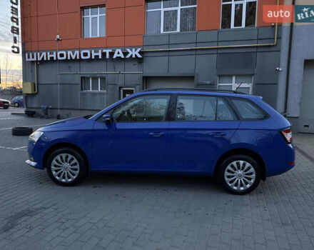 Синий Шкода Фабия, объемом двигателя 1 л и пробегом 82 тыс. км за 11900 $, фото 2 на Automoto.ua