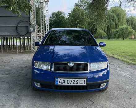 Синий Шкода Фабия, объемом двигателя 1.4 л и пробегом 210 тыс. км за 3500 $, фото 1 на Automoto.ua