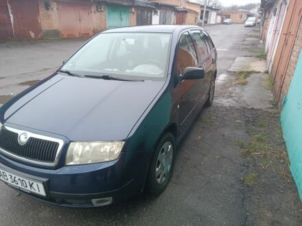 Синий Шкода Фабия, объемом двигателя 1.4 л и пробегом 290 тыс. км за 4300 $, фото 1 на Automoto.ua