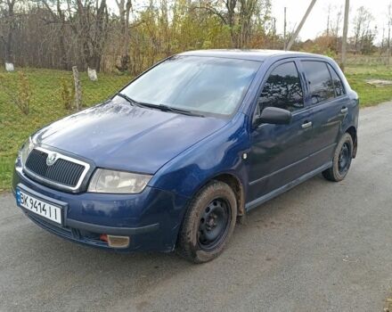 Шкода Фабия 2002 в Корце на Automoto.ua Синий Шкода Фабия, объемом двигателя 1.4 л и пробегом 300 тыс. км за 2350 $, фото 1 на Automoto.ua