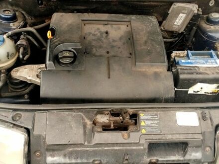 Синій Шкода Фабія, об'ємом двигуна 1.2 л та пробігом 400 тис. км за 3000 $, фото 1 на Automoto.ua