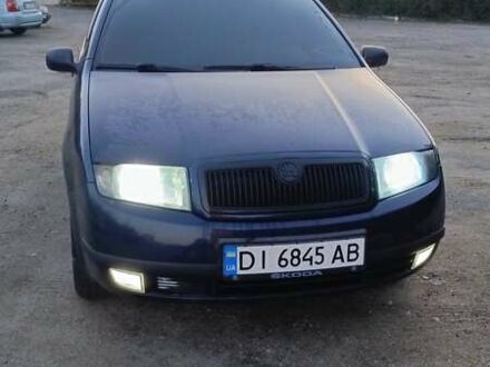 Синий Шкода Фабия, объемом двигателя 1.4 л и пробегом 200 тыс. км за 3500 $, фото 1 на Automoto.ua