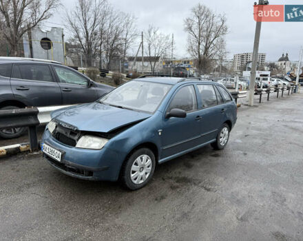 Синий Шкода Фабия, объемом двигателя 1.39 л и пробегом 284 тыс. км за 1800 $, фото 1 на Automoto.ua