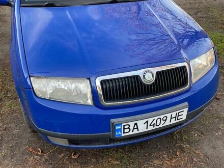 Синий Шкода Фабия, объемом двигателя 1.2 л и пробегом 250 тыс. км за 3800 $, фото 1 на Automoto.ua