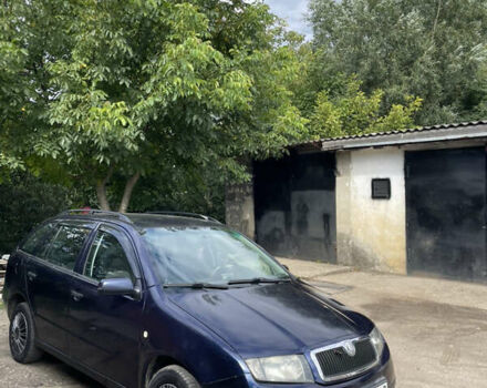 Синий Шкода Фабия, объемом двигателя 1.2 л и пробегом 270 тыс. км за 1550 $, фото 1 на Automoto.ua