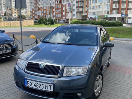 Синий Шкода Фабия, объемом двигателя 1.4 л и пробегом 301 тыс. км за 3700 $, фото 1 на Automoto.ua