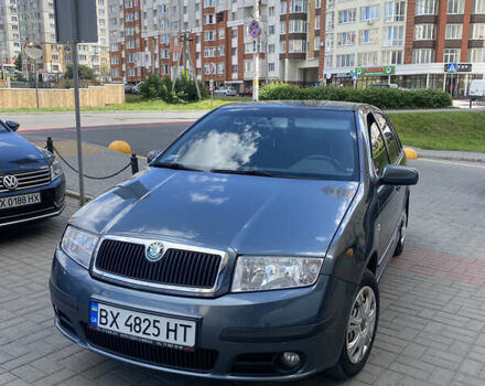 Синій Шкода Фабія, об'ємом двигуна 1.4 л та пробігом 301 тис. км за 3700 $, фото 1 на Automoto.ua