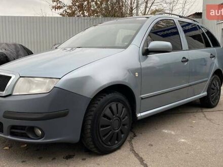 Синий Шкода Фабия, объемом двигателя 1.39 л и пробегом 301 тыс. км за 4100 $, фото 1 на Automoto.ua