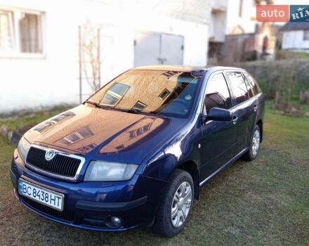 Синий Шкода Фабия, объемом двигателя 1.2 л и пробегом 347 тыс. км за 2600 $, фото 1 на Automoto.ua