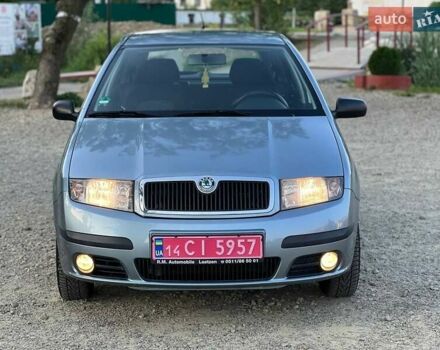 Синий Шкода Фабия, объемом двигателя 1.39 л и пробегом 194 тыс. км за 3999 $, фото 1 на Automoto.ua