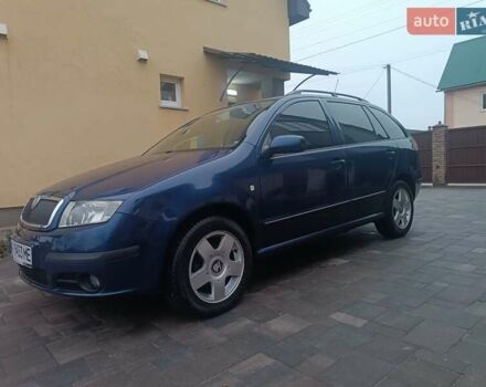 Синій Шкода Фабія, об'ємом двигуна 1.39 л та пробігом 227 тис. км за 5300 $, фото 1 на Automoto.ua