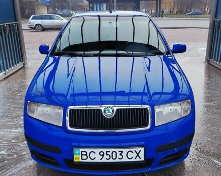 Синий Шкода Фабия, объемом двигателя 1.4 л и пробегом 280 тыс. км за 4000 $, фото 1 на Automoto.ua