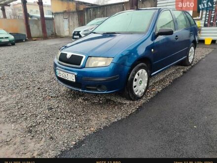 Синий Шкода Фабия, объемом двигателя 1.39 л и пробегом 212 тыс. км за 3800 $, фото 1 на Automoto.ua