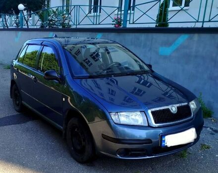 Синий Шкода Фабия, объемом двигателя 1.2 л и пробегом 310 тыс. км за 3700 $, фото 1 на Automoto.ua