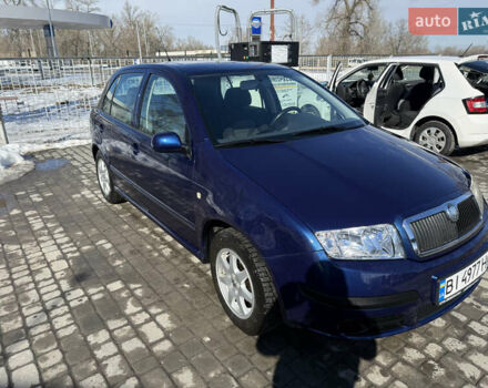 Синий Шкода Фабия, объемом двигателя 1.39 л и пробегом 228 тыс. км за 4299 $, фото 1 на Automoto.ua