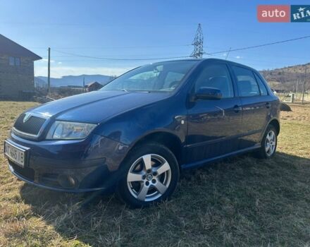 Синий Шкода Фабия, объемом двигателя 1.39 л и пробегом 244 тыс. км за 4000 $, фото 1 на Automoto.ua
