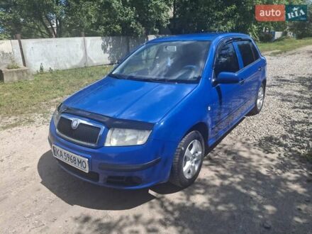 Синій Шкода Фабія, об'ємом двигуна 1.39 л та пробігом 320 тис. км за 4999 $, фото 1 на Automoto.ua