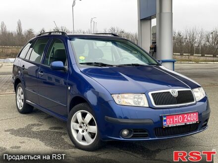Синій Шкода Фабія, об'ємом двигуна 1.4 л та пробігом 250 тис. км за 4500 $, фото 1 на Automoto.ua