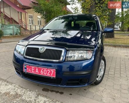 Синий Шкода Фабия, объемом двигателя 1.39 л и пробегом 132 тыс. км за 4250 $, фото 1 на Automoto.ua